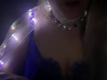 Mllecha Chaturbate stream image from April 29, 2025