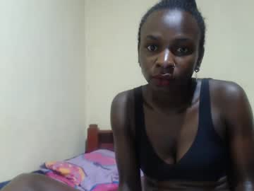 Pauline287 Chaturbate stream image from April 29, 2025