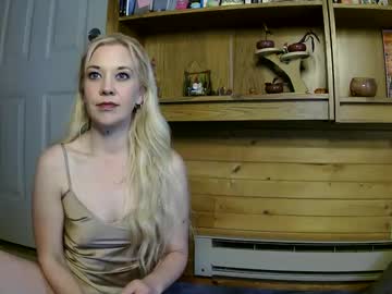 Sasha_Love__ Chaturbate stream image from April 29, 2025
