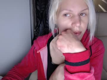 Elssa_Rush Chaturbate stream image from April 30, 2025