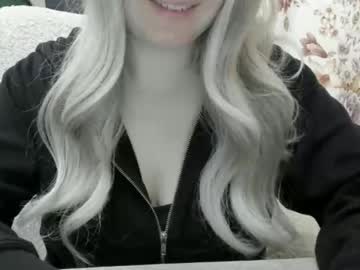 Blondymargaret Chaturbate stream image from April 30, 2025