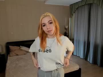 Gillianbirchfield Chaturbate stream image from April 30, 2025
