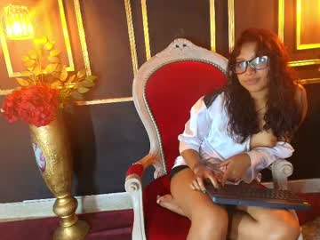 Candy_Jamess Chaturbate stream image from April 30, 2025
