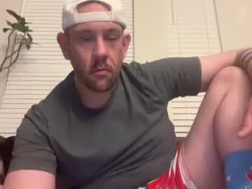 Mnbttmguylking Chaturbate stream image from April 30, 2025