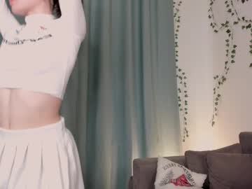 Eadlinforwood Chaturbate stream image from April 30, 2025