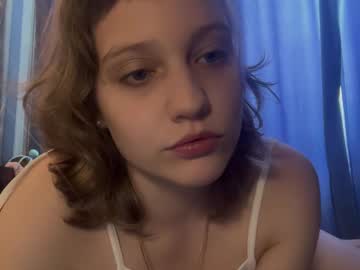 Kitty_Poly Chaturbate stream image from April 30, 2025