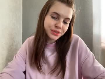Maryyourr Chaturbate stream image from April 30, 2025