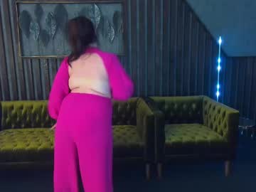 Molinmoon Chaturbate stream image from April 30, 2025