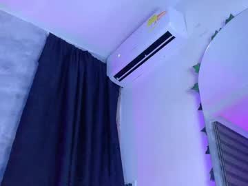 Ambersfox Chaturbate stream image from April 30, 2025