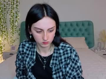 Little_Moly999 Chaturbate stream image from April 30, 2025