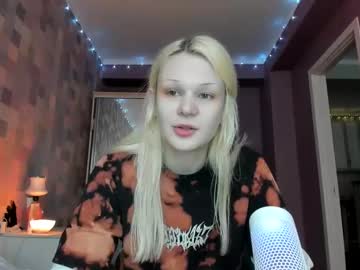 Samanthamiasnik1 Chaturbate stream image from April 30, 2025