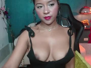 Sophia_Brunette21 Chaturbate stream image from April 30, 2025