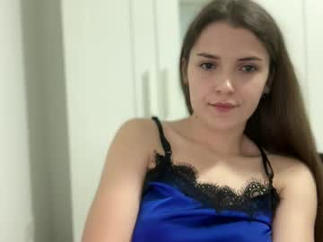 Lovelymia_0 Chaturbate stream image from April 30, 2025