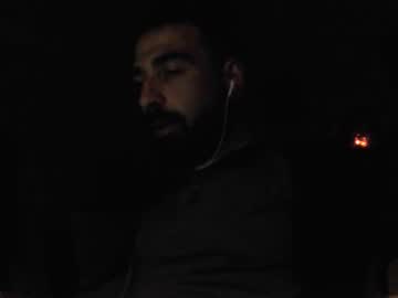Hugeveiny Chaturbate stream image from April 30, 2025
