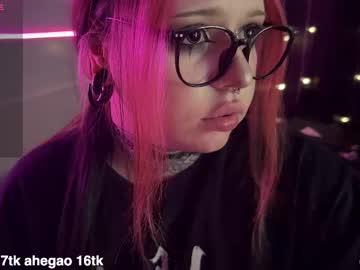 Dollskill_ Chaturbate stream image from April 30, 2025