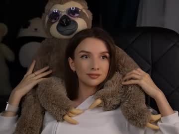 Malyshkaaa22 Chaturbate stream image from April 30, 2025