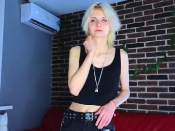 Octaviabute Chaturbate stream image from April 30, 2025