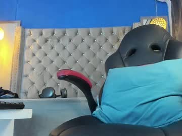 Aron_Latinhot19 Chaturbate stream image from April 30, 2025