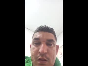 Barranquillero32 Chaturbate stream image from April 30, 2025