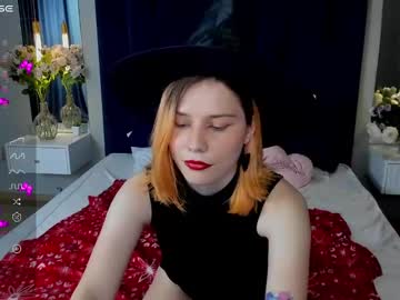 Evahayess Chaturbate stream image from April 30, 2025