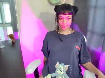 Angel_Uzpit Chaturbate stream image from April 30, 2025