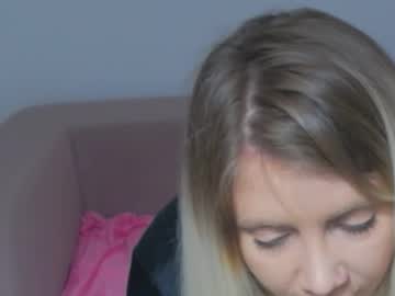 Blondysarah Chaturbate stream image from April 30, 2025
