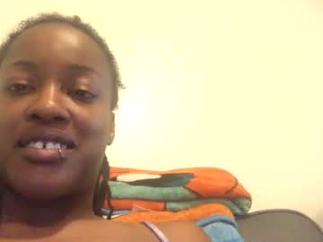 Brownskinbaddie213 Chaturbate stream image from April 30, 2025