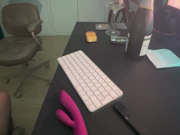 _Kisa_Kisa_ Chaturbate stream image from April 30, 2025