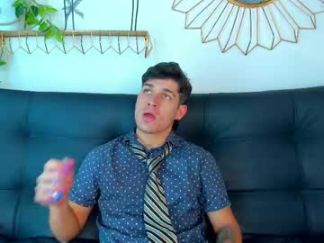 Liamduvall Chaturbate stream image from April 30, 2025