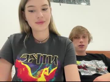 Pussymoneywet Chaturbate stream image from April 30, 2025
