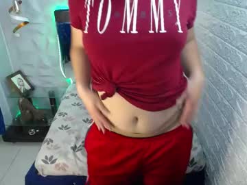 Nikki_Jonnes Chaturbate stream image from April 30, 2025