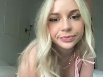 Willowclark Chaturbate stream image from April 30, 2025