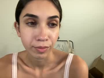 Anastasiapetitegirll Chaturbate stream image from April 30, 2025
