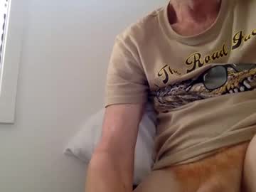 Eatyou2022 Chaturbate stream image from April 30, 2025