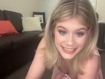 Daisymoon23 Chaturbate stream image from May 01, 2025