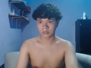 Dereck_Gil Chaturbate stream image from May 01, 2025