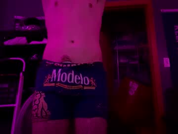 Lincoln2651 Chaturbate stream image from May 01, 2025