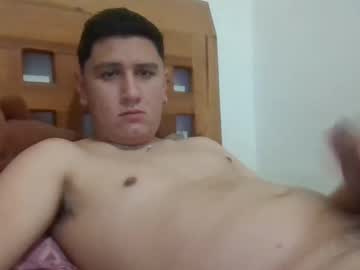 Papi_Daddy01 Chaturbate stream image from May 01, 2025