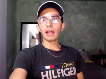 Ian_Your_Boy2 Chaturbate stream image from May 01, 2025