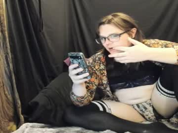 Marcysmonster Chaturbate stream image from May 01, 2025