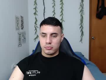 Gael222 Chaturbate stream image from May 01, 2025