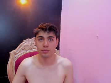 Samuell_Adamss Chaturbate stream image from May 01, 2025