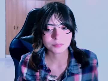Arthurcroww Chaturbate stream image from May 01, 2025