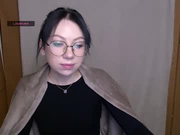 Adelladanger_ Chaturbate stream image from May 01, 2025