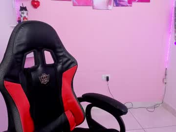Andrewpeach Chaturbate stream image from May 01, 2025