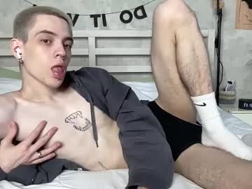 Ashmood Chaturbate stream image from May 01, 2025