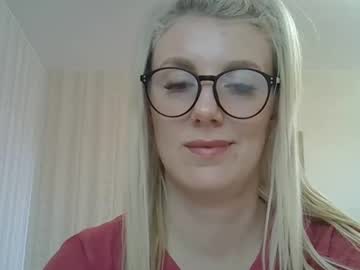 Carry_341 Chaturbate stream image from May 01, 2025