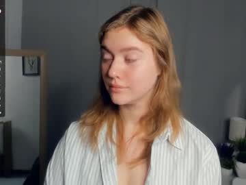 Di_Huny Chaturbate stream image from May 01, 2025