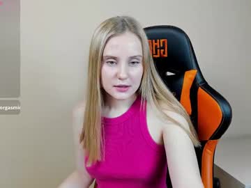 _Scarlettmoon_ Chaturbate stream image from May 01, 2025