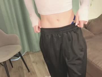 Eadlinforwood Chaturbate stream image from May 01, 2025